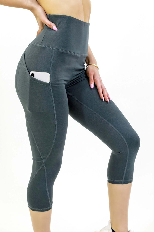 Seajoy Athletic High-Waisted Capri Leggings with Hip Pockets - Bagzio
